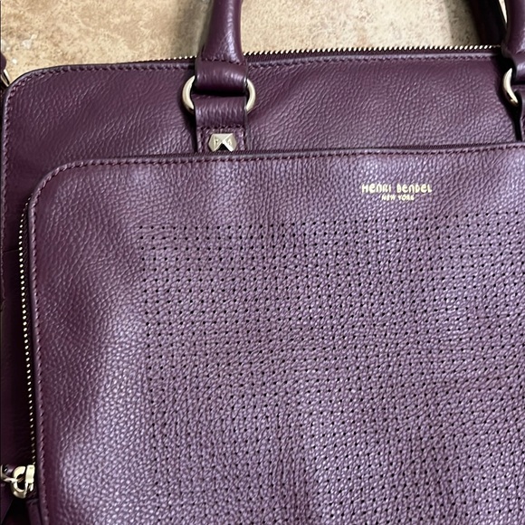Henri Bendel influencer laptop bag. Iconic - Picture 12 of 13